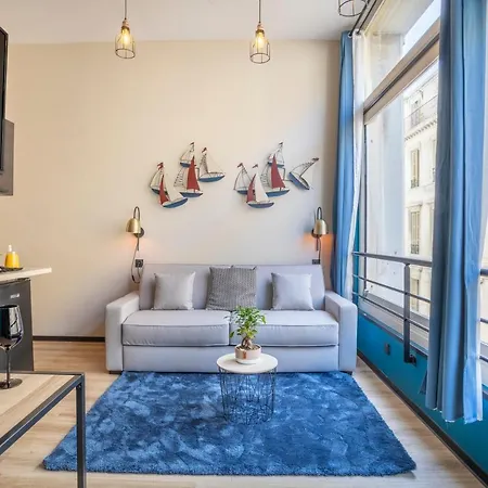 Adira Resid'Marseille Vieux-Port 2 Etoiles Apartment Exterior photo