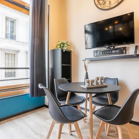 Adira Resid'Marseille Vieux-Port 2 Etoiles Apartment Exterior photo