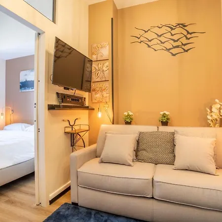 Adira Resid'Marseille Vieux-Port 2 Etoiles Apartment Exterior photo