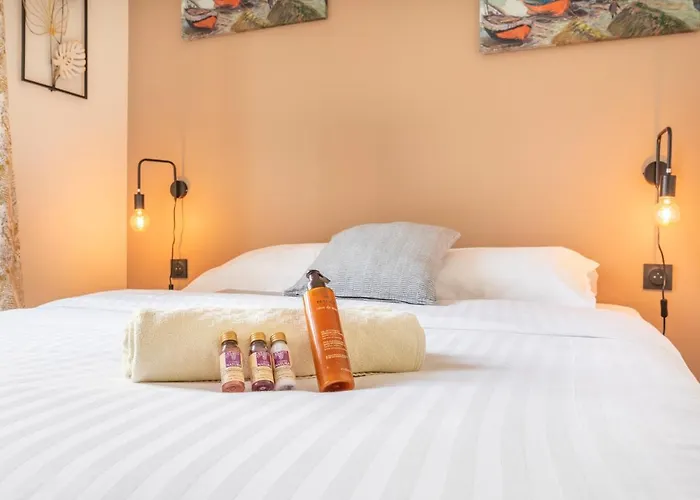 Adira Resid\'Marseille Vieux-Port 2 Etoiles