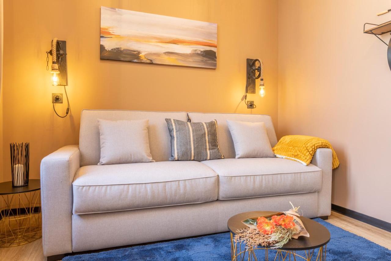 Adira Resid'marseille Vieux-port 2 Etoiles Apartamento *