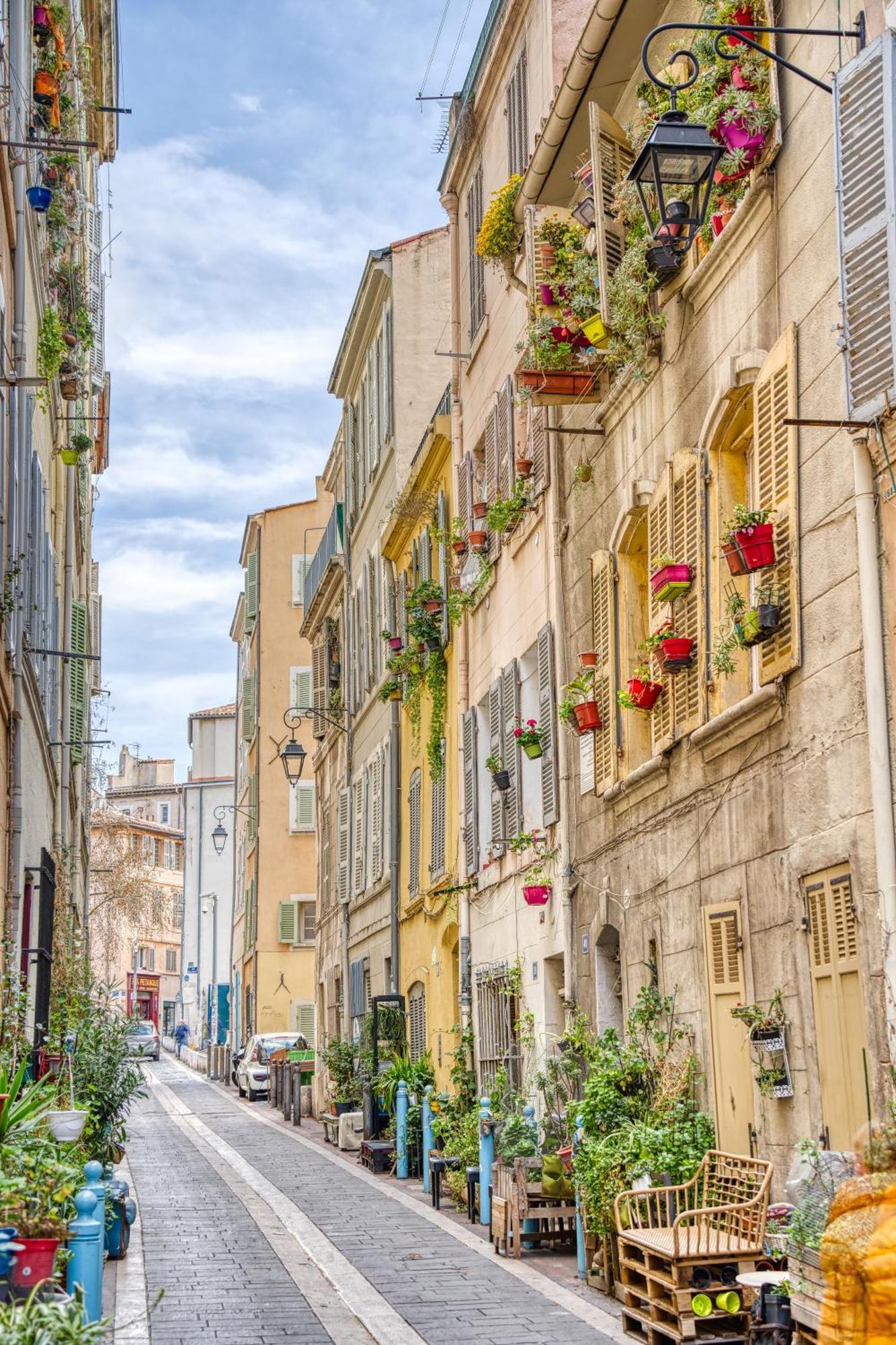 Adira Resid'marseille Vieux-port 2 Etoiles Apartamento *